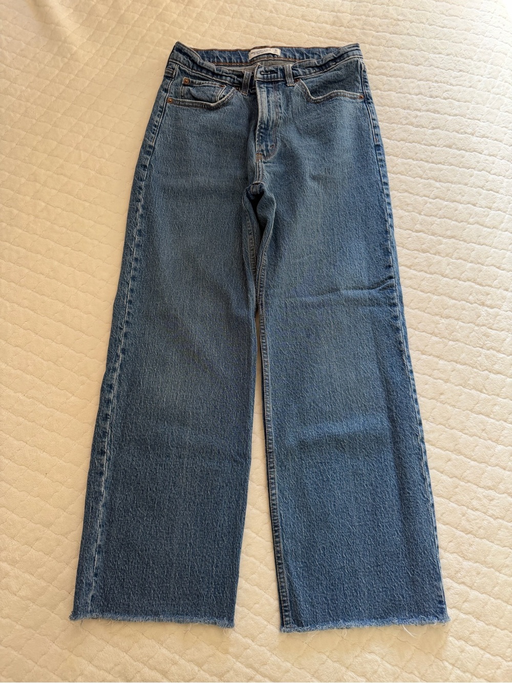 Abercrombie & Fitch Wide-Leg High-Rise Jeans - Medium Blue